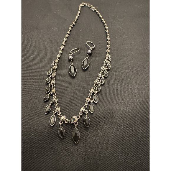 Givenchy Silver And Black Earrings And Necklace Set - Picture 3 of 7